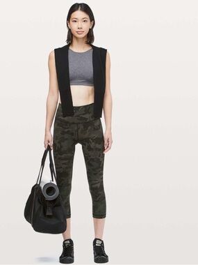 Lululemon Wunder Under Crop High-Rise Capri Leggings Full On Luxtreme Green Sz 4
